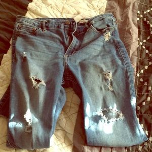 Distressed hollister jeans 29R